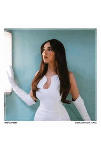 Madison Beer - Silence Between Songs CD - omot