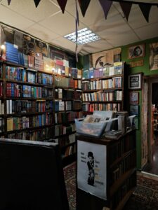 menart-books-cozy