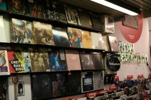 menart-music-record-wall