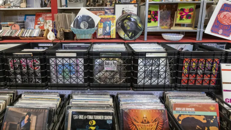 CD, LP i deluxe: prvo format, zatim izdanje